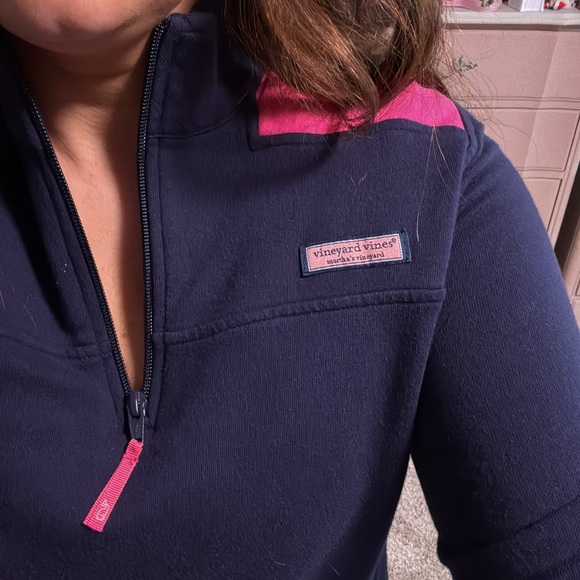Vineyard Vines Sweater - Picture 2 of 9